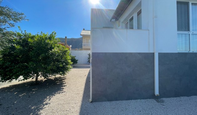 Återförsäljning - Villa -
Orihuela - Inland