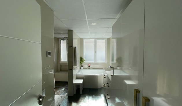 Återförsäljning - Villa -
Orihuela - Inland