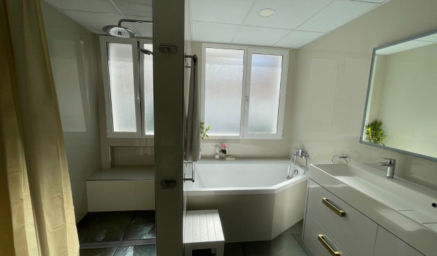 Återförsäljning - Villa -
Orihuela - Inland