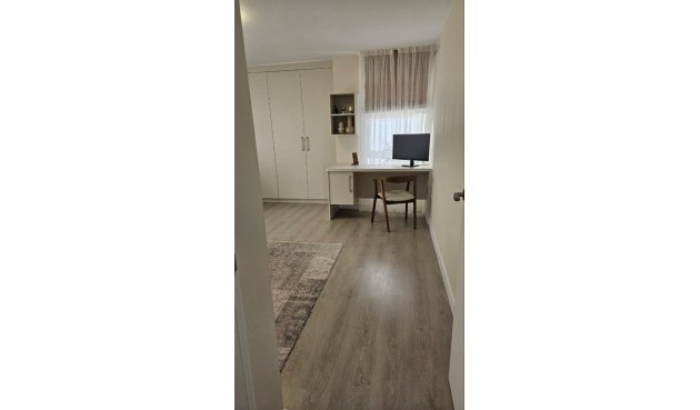 Återförsäljning - Villa -
Orihuela - Inland