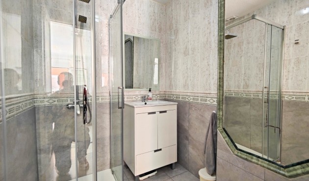 Återförsäljning - Takvåning -
Torrevieja - Costa Blanca