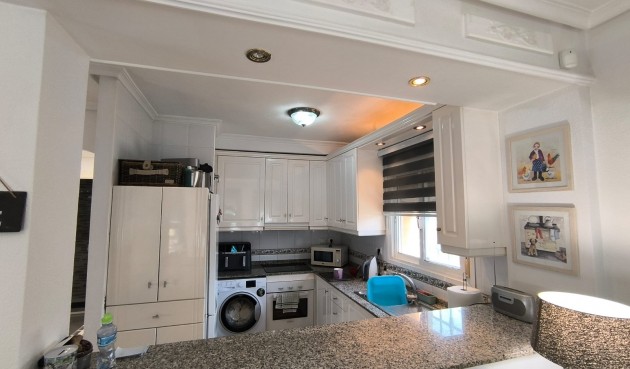 Återförsäljning - Villa -
El Raso - Costa Blanca