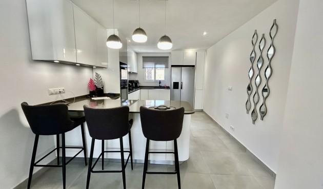 Återförsäljning - Villa -
Cabo Roig - Costa Blanca