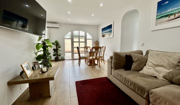 Återförsäljning - Villa -
Cabo Roig - Costa Blanca