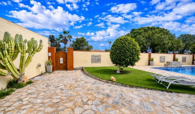 Återförsäljning - Villa -
Cabo Roig - Costa Blanca