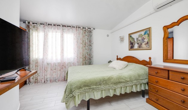 Återförsäljning - Town House -
Torrevieja - Costa Blanca