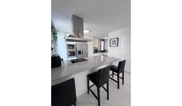 Återförsäljning - Villa -
Villamartin - Costa Blanca