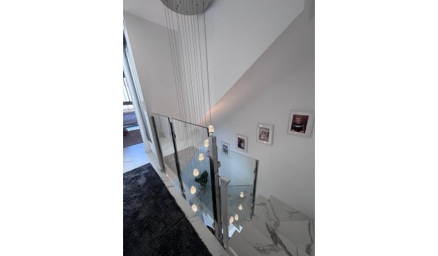 Återförsäljning - Villa -
Villamartin - Costa Blanca