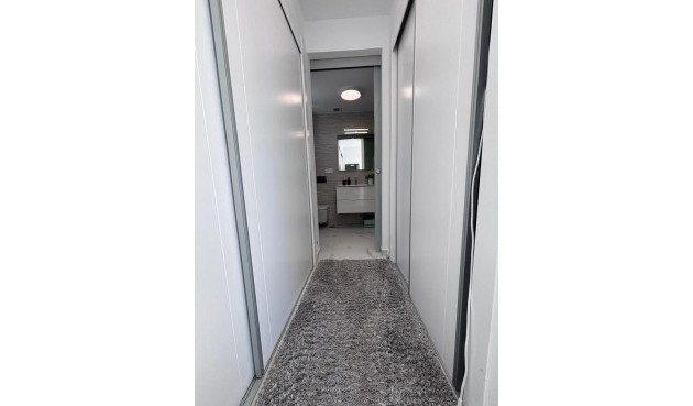 Återförsäljning - Villa -
Villamartin - Costa Blanca