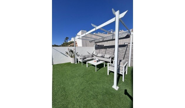 Återförsäljning - Villa -
Villamartin - Costa Blanca