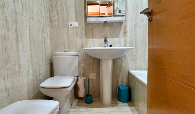 Återförsäljning - Apartment -
Torrevieja - Centro