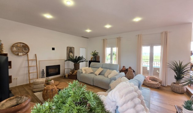 Återförsäljning - Villa -
Pinoso - Inland