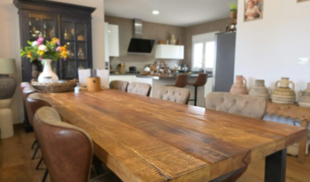 Återförsäljning - Villa -
Pinoso - Inland