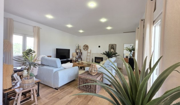 Återförsäljning - Villa -
Pinoso - Inland