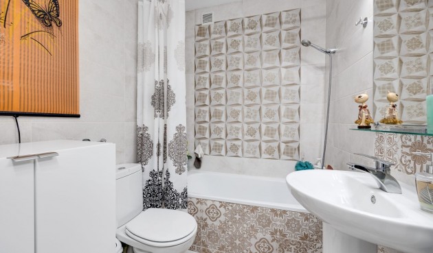 Återförsäljning - Town House -
Torrevieja - Costa Blanca