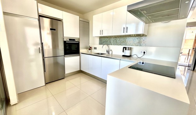 Återförsäljning - Villa -
Villamartin - Costa Blanca