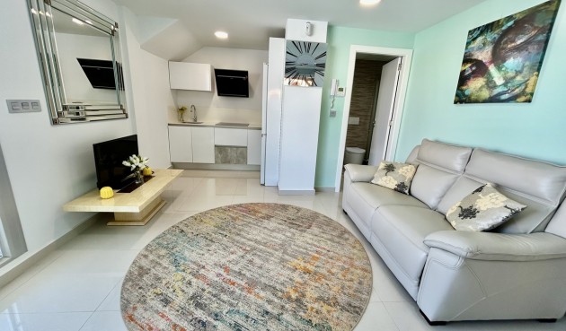 Återförsäljning - Villa -
Villamartin - Costa Blanca