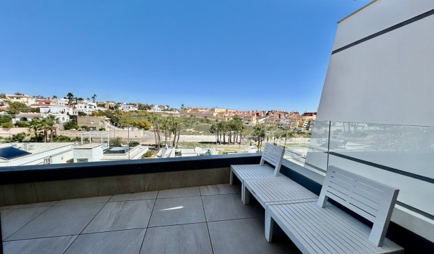 Återförsäljning - Villa -
Villamartin - Costa Blanca