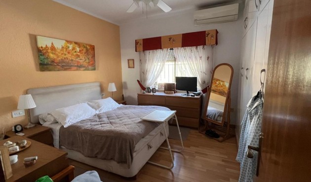 Återförsäljning - Villa -
Cabo Roig - Costa Blanca