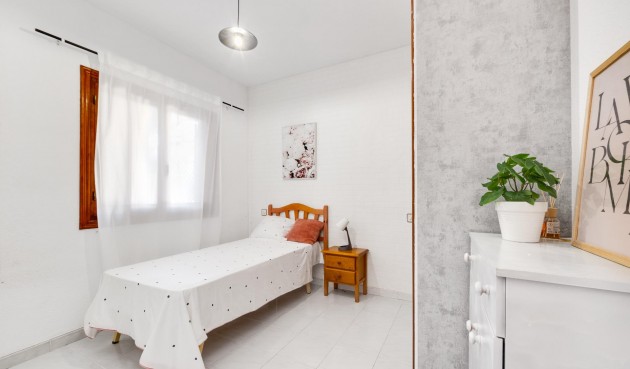 Återförsäljning - Semi Detached -
Torrevieja - Nueva Torrevieja