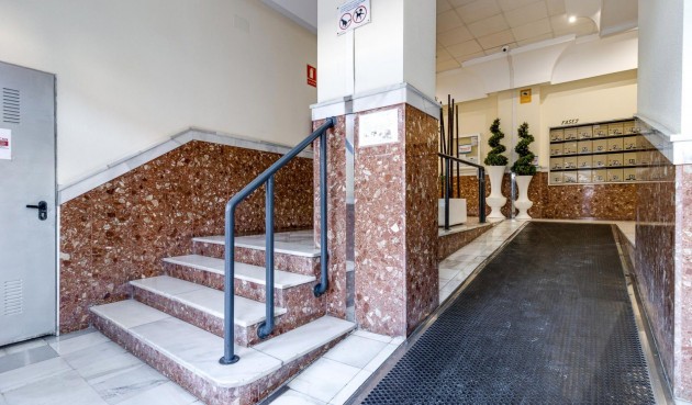 Återförsäljning - Apartment -
Torrevieja - Centro