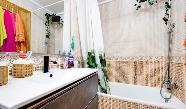 Återförsäljning - Apartment -
Torrevieja - Centro