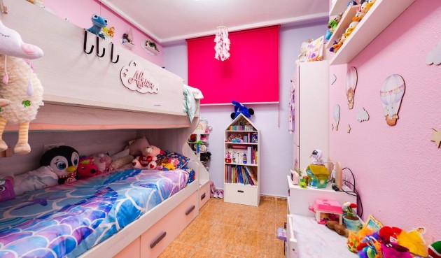 Återförsäljning - Apartment -
Torrevieja - Centro