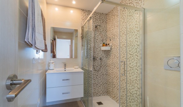 Återförsäljning - Apartment -
Orihuela Costa - Costa Blanca