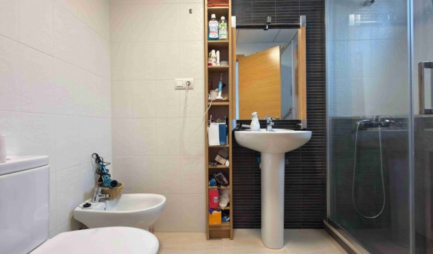 Återförsäljning - Apartment -
San Miguel de Salinas - Inland