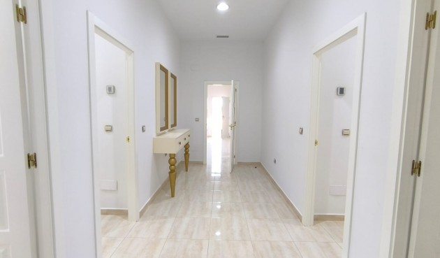 Återförsäljning - Villa -
Pinoso - Inland