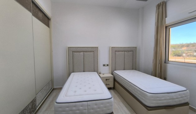 Återförsäljning - Villa -
Pinoso - Inland