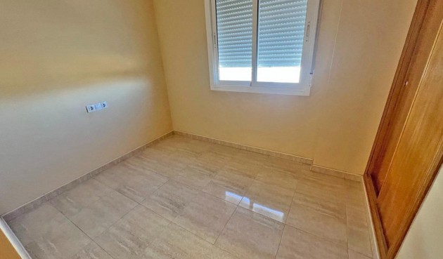 Återförsäljning - Takvåning -
Guardamar del Segura - Puerto Deportivo