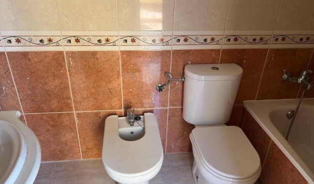 Återförsäljning - Takvåning -
Guardamar del Segura - Puerto Deportivo