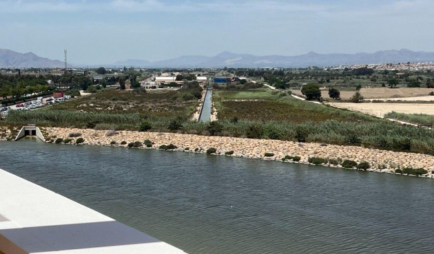 Återförsäljning - Takvåning -
Guardamar del Segura - Puerto Deportivo