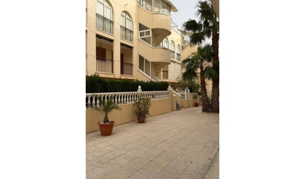 Återförsäljning - Apartment -
Orihuela Costa - La Regia