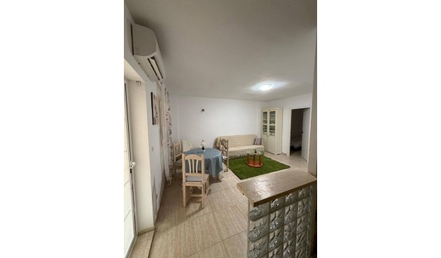 Återförsäljning - Apartment -
Orihuela Costa - La Regia