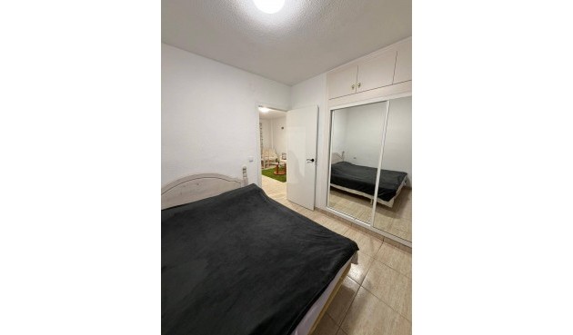 Återförsäljning - Apartment -
Orihuela Costa - La Regia