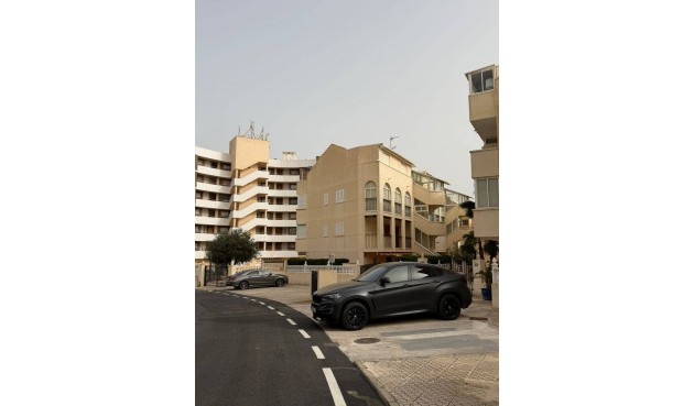 Återförsäljning - Apartment -
Orihuela Costa - La Regia