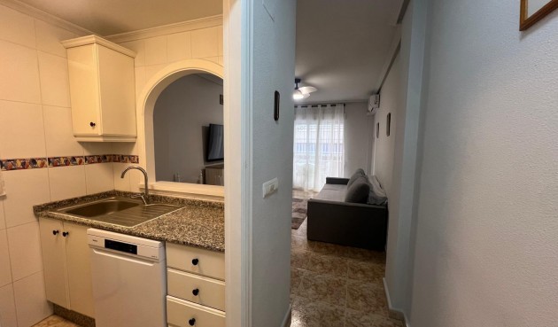 Återförsäljning - Apartment -
Torrevieja - Centro