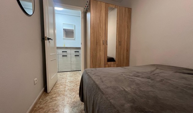 Återförsäljning - Apartment -
Torrevieja - Centro