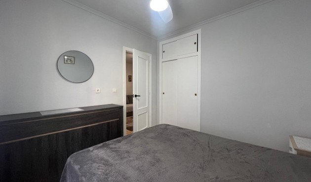 Återförsäljning - Apartment -
Torrevieja - Centro