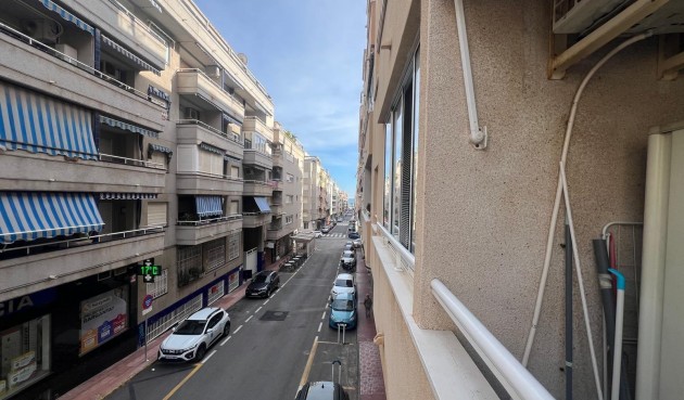 Återförsäljning - Apartment -
Torrevieja - Centro