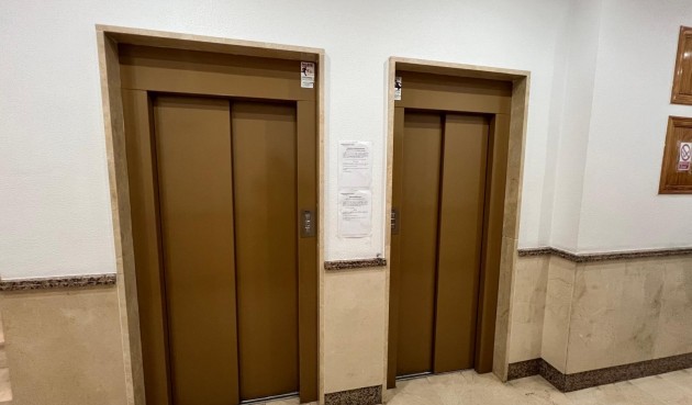 Återförsäljning - Apartment -
Torrevieja - Centro