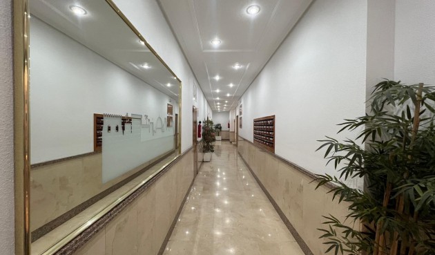 Återförsäljning - Apartment -
Torrevieja - Centro