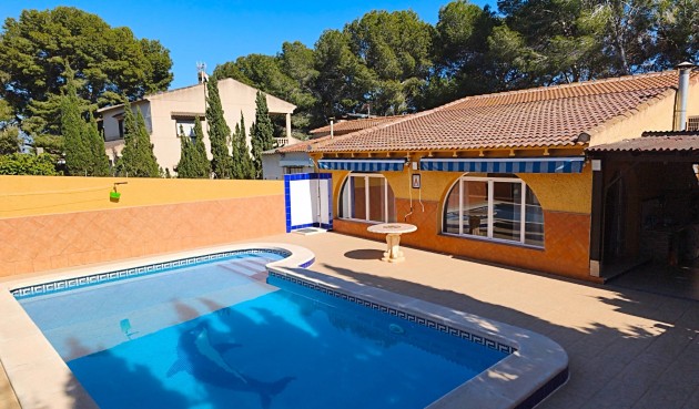 Återförsäljning - Villa -
Torrevieja - Los Balcones