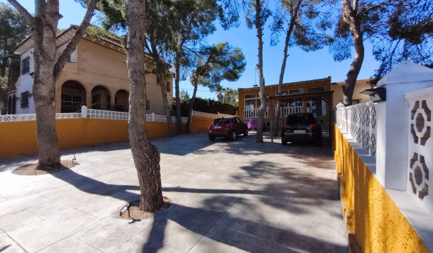 Återförsäljning - Villa -
Torrevieja - Los Balcones