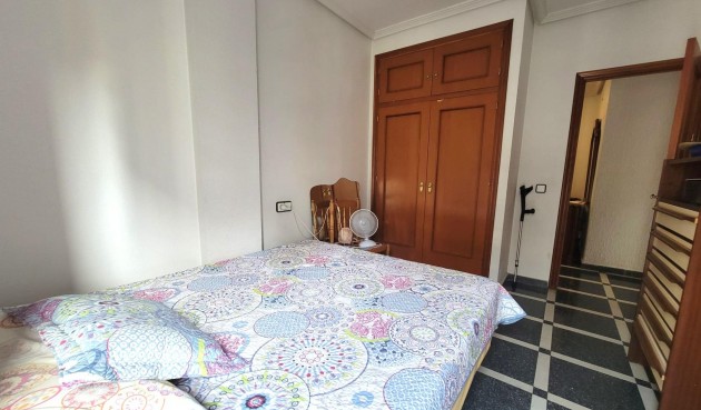 Resale - Apartment -
Torrevieja - Centro