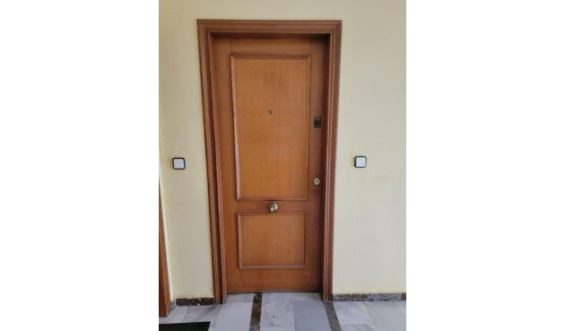 Resale - Apartment -
Torrevieja - Centro