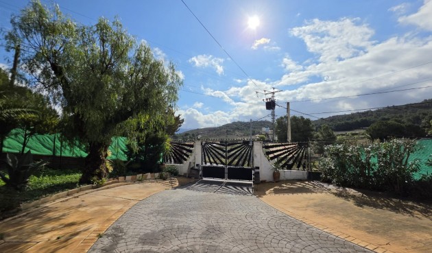 Återförsäljning - Villa -
Elda - Inland