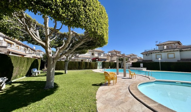 Återförsäljning - Apartment -
Punta Prima - Costa Blanca